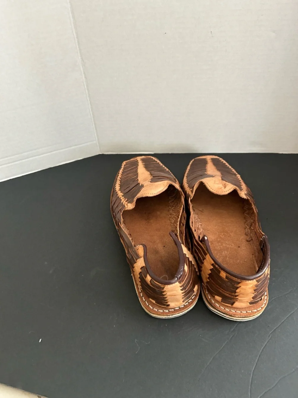 New Men's Two-Tone Brown Leather Huarache Slip-On Shoes size 8